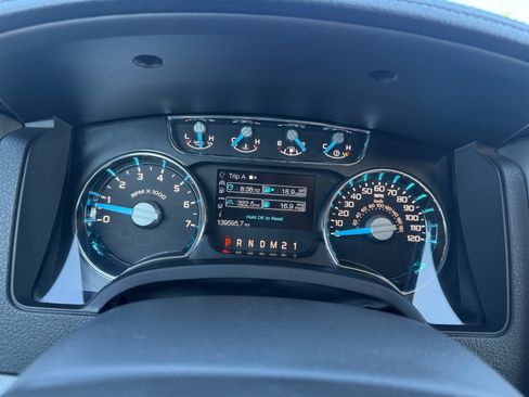 Used 2014 Ford F150 Lariat w/ Equipment Group 502A Luxury AWD/4WD image 12