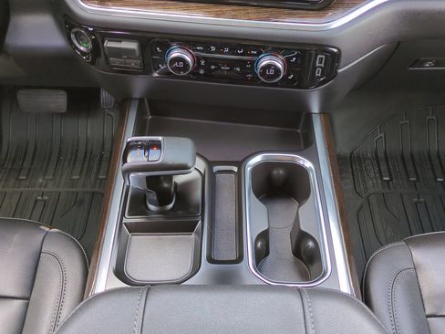 New 2026 GMC Sierra 1500 Elevation w/ Elevation Premium Package AWD/4WD image 19