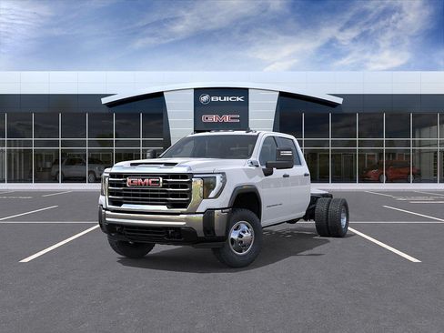 New 2026 GMC Sierra 3500 Pro w/ Convenience Package AWD/4WD image 8