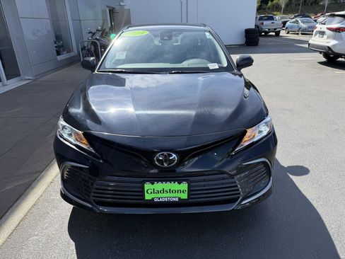 Used 2024 Toyota Camry LE FWD image 9
