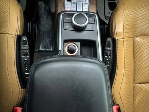 Used 2016 Mercedes-Benz G 550 image 18