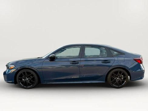 Used 2025 Honda Civic Sport image 4