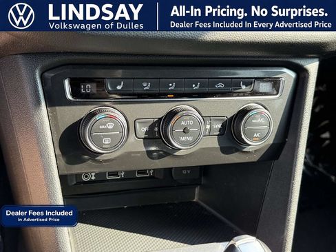Used 2018 Volkswagen Tiguan SE FWD image 19
