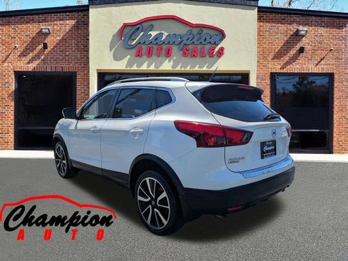 Used 2018 Nissan Rogue Sport SL FWD image 7