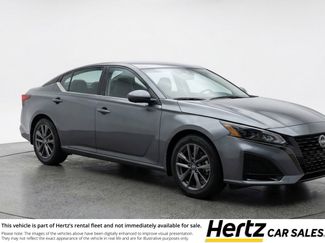 Used 2025 Nissan Altima 2.5 SV video 1