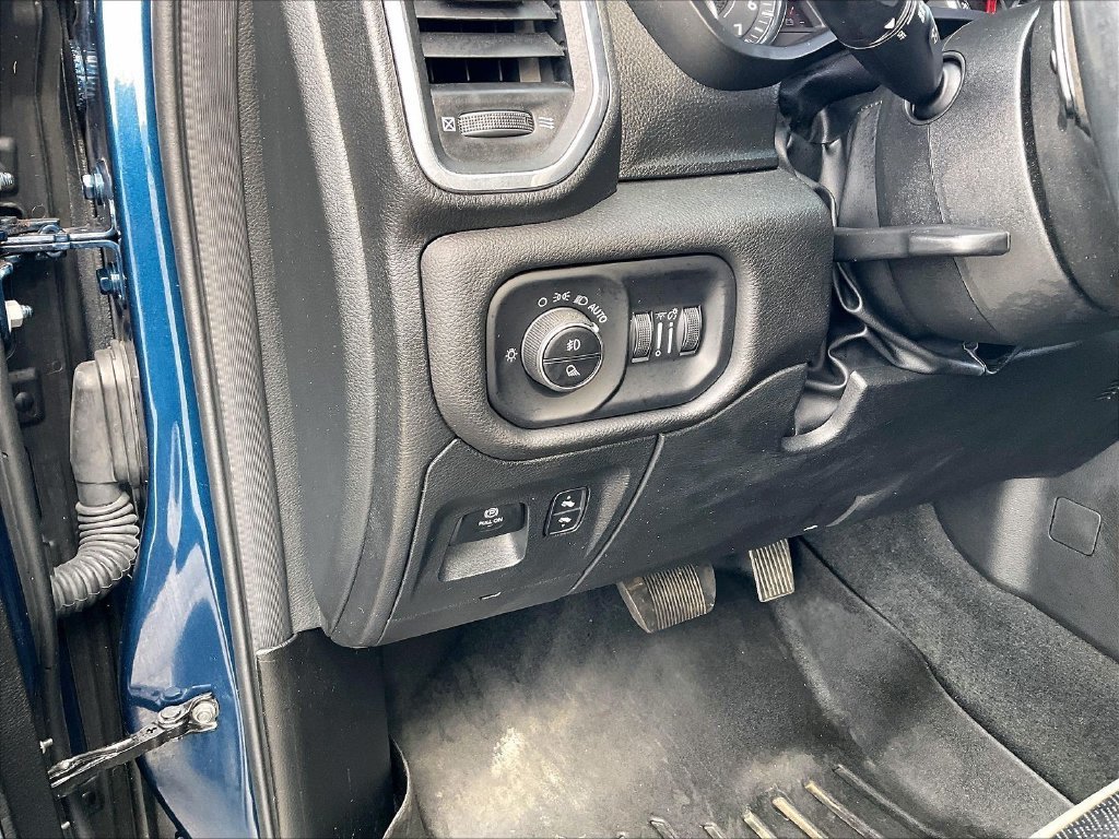 Used 2023 RAM 1500 Laramie AWD/4WD image 25