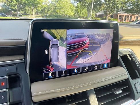 Used 2021 Chevrolet Tahoe Premier w/ Premium Package AWD/4WD image 29