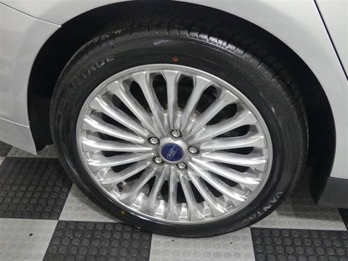 Used 2016 Ford Fusion Titanium AWD/4WD image 16