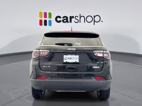 Used 2024 Jeep Compass Latitude AWD/4WD image 4