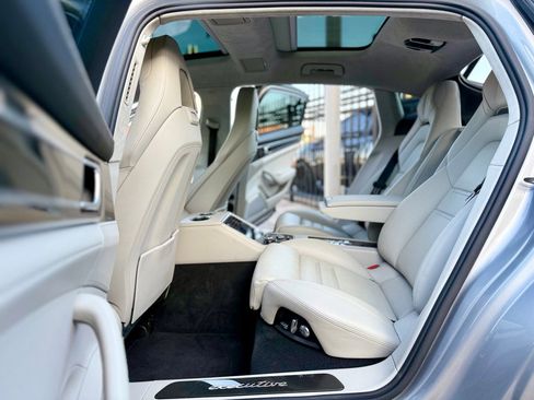 Used 2018 Porsche Panamera Turbo Executive w/ Assistance Package image 29