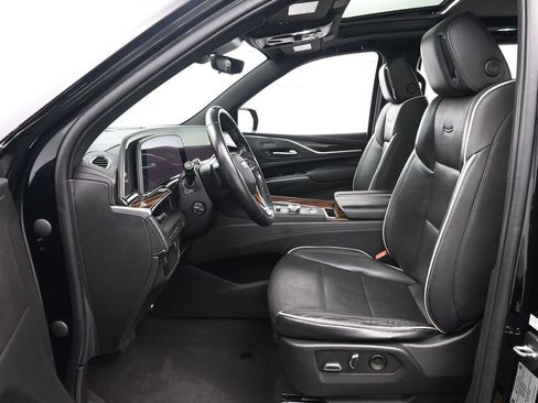 Used 2022 Cadillac Escalade ESV Premium Luxury AWD/4WD image 11