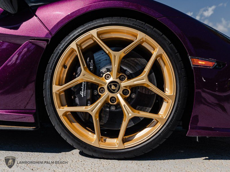 Used 2025 Lamborghini Revuelto AWD/4WD image 43