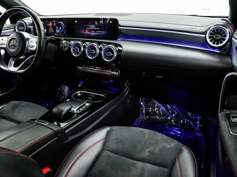 Used 2022 Mercedes-Benz CLA 250 image 22