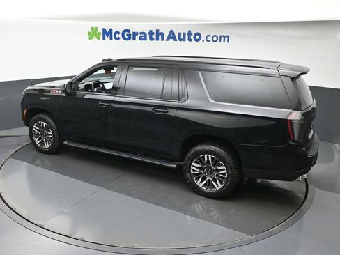 New 2026 Chevrolet Suburban Z71 image 27