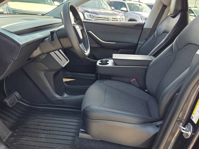 Used 2026 Tesla Model Y 2WD image 5
