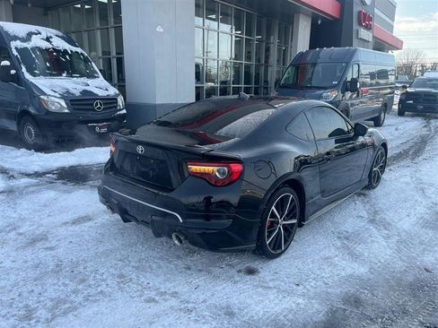 Used 2019 Toyota 86 image 8