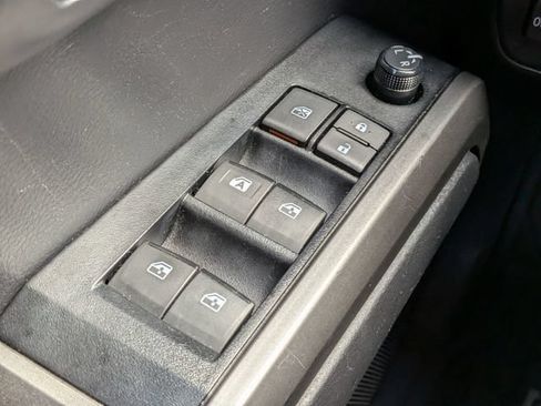Used 2022 Toyota Tacoma SR5 RWD image 23