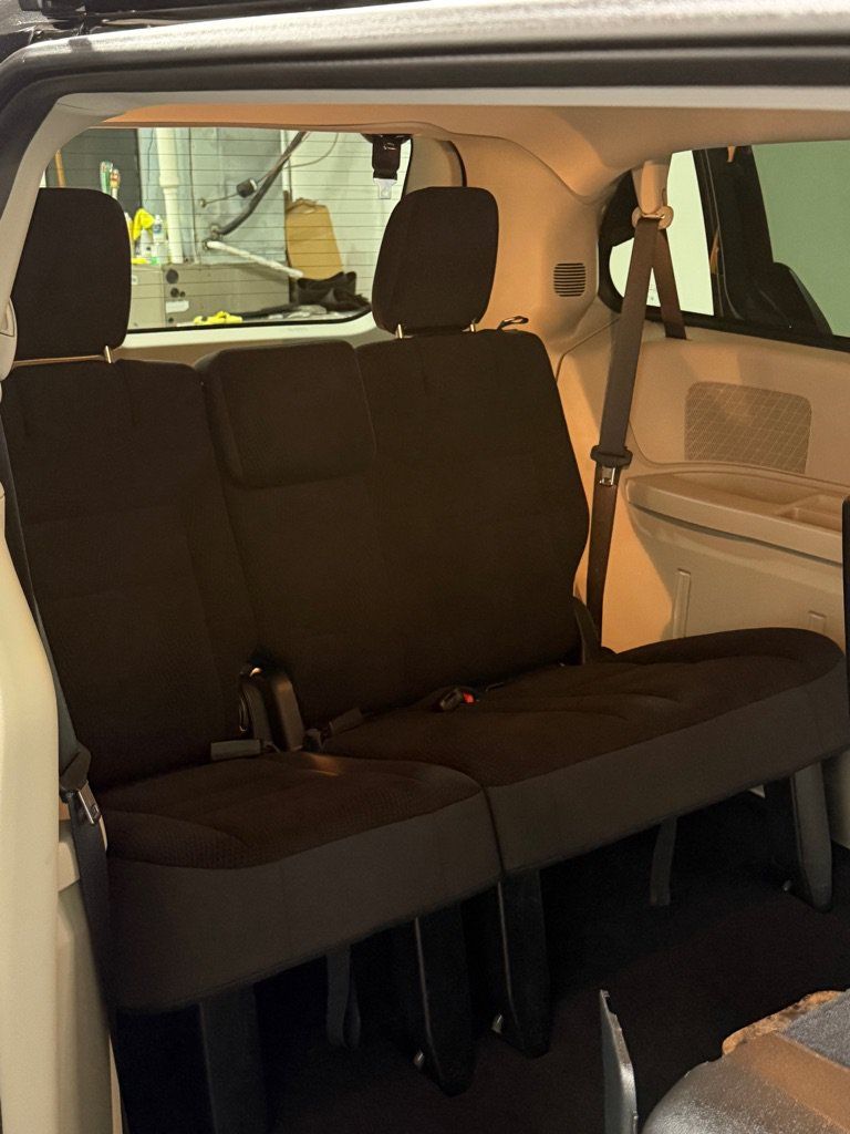 Used 2018 Dodge Grand Caravan SE w/ UConnect Hands-Free Group FWD image 11