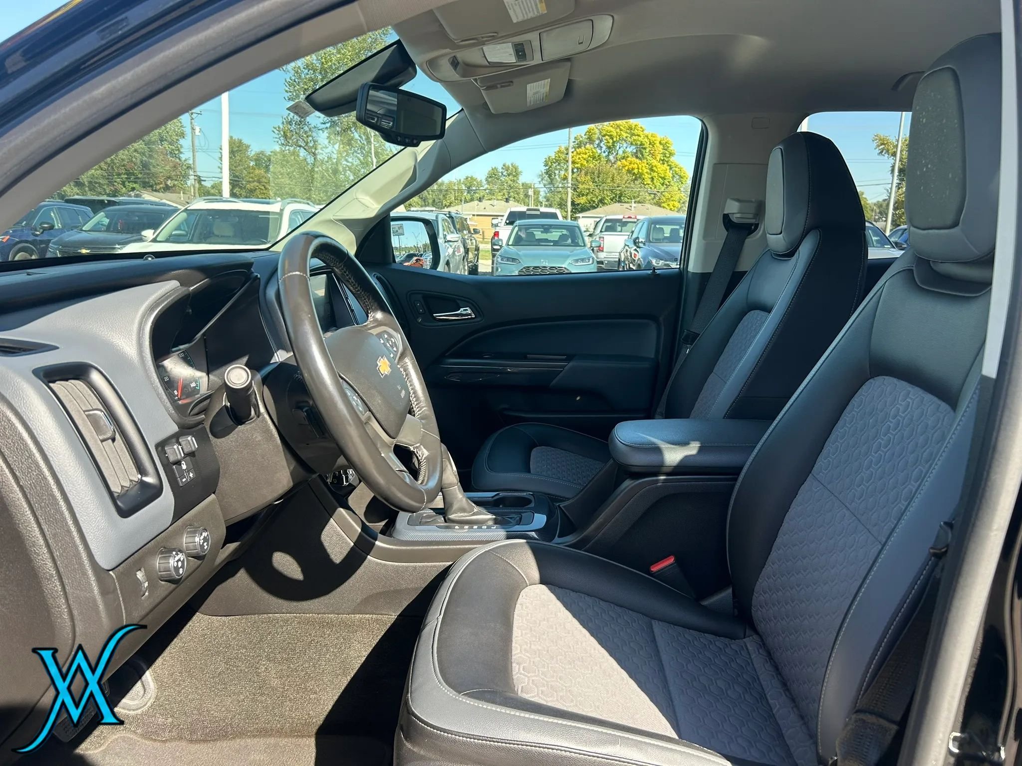 Used 2018 Chevrolet Colorado Z71 AWD/4WD image 11