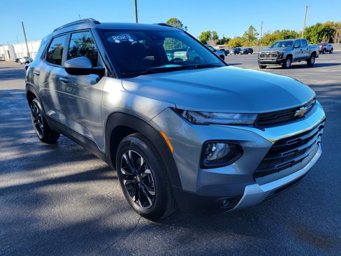 Certified 2023 Chevrolet TrailBlazer LT w/ Convenience Package image 3