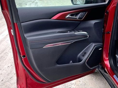 Used 2024 Chevrolet Traverse RS w/ LPO, Floor Liner Package image 23