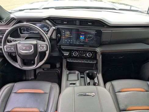 Used 2024 GMC Sierra 2500 AT4 w/ AT4 Premium Plus Package image 15