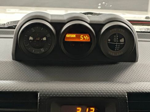 Used 2013 Toyota FJ Cruiser 4WD image 6