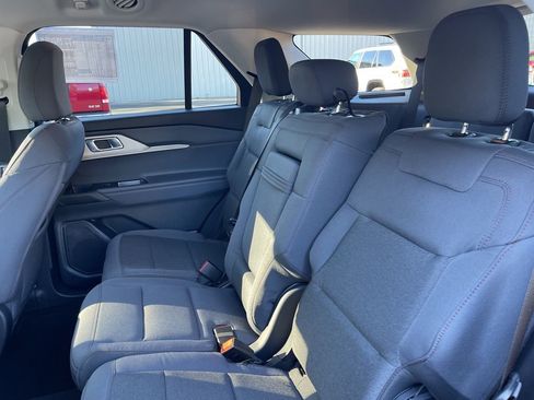 New 2026 Ford Explorer Active image 17