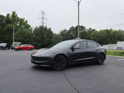 Used 2025 Tesla Model 3 Long Range AWD/4WD image 7