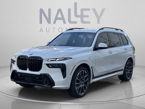 Used 2025 BMW X7 xDrive40i w/ M Sport Package AWD/4WD image 1