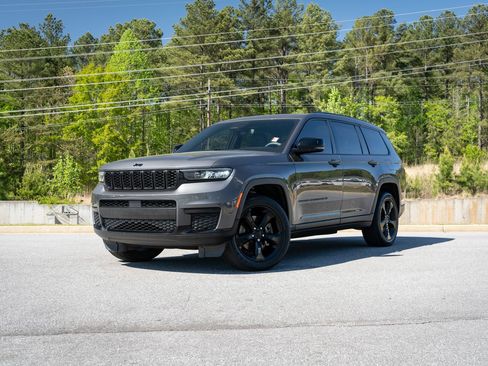 Used 2023 Jeep Grand Cherokee L Laredo AWD/4WD image 1