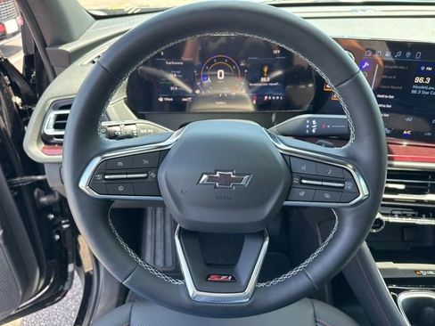 Used 2026 Chevrolet Traverse Z71 w/ LPO, Floor Liner Package AWD/4WD image 15