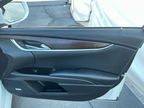 Used 2019 Cadillac XTS Luxury image 15