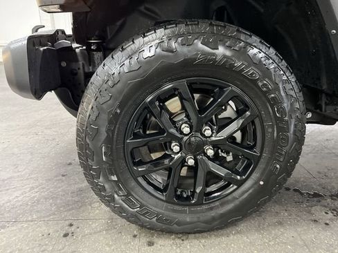 Used 2023 Jeep Gladiator Sport image 33