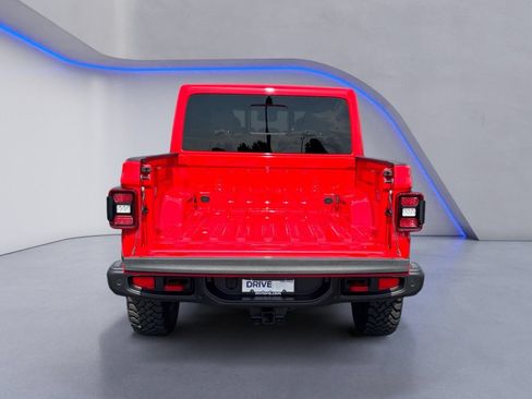 Used 2025 Jeep Gladiator Rubicon AWD/4WD image 10