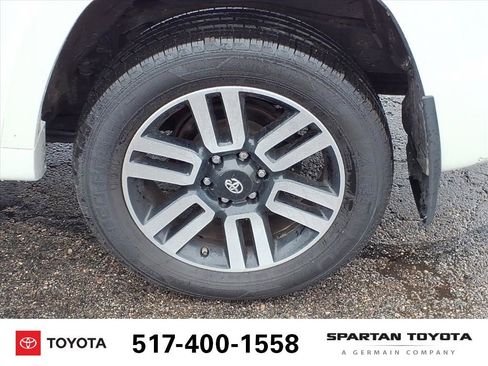 Used 2018 Toyota 4Runner Limited AWD/4WD image 10