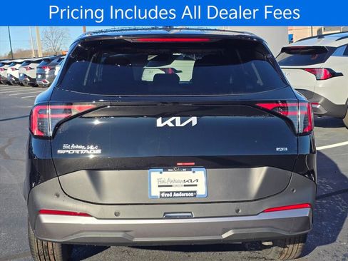 New 2026 Kia Sportage LX AWD/4WD image 4