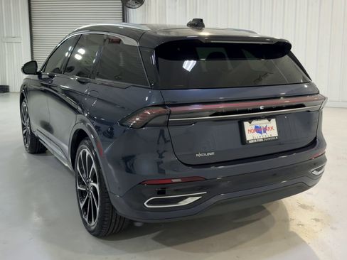 Used 2024 Lincoln Nautilus Black Label image 8