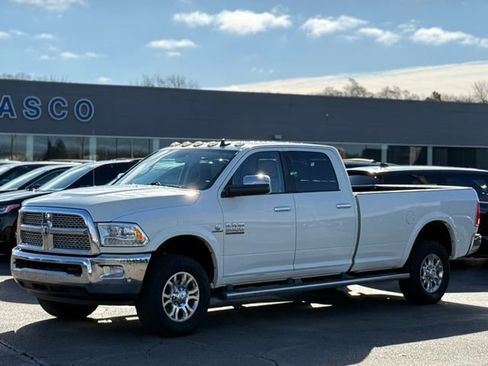 Used 2018 RAM 3500 Laramie w/ Convenience Group AWD/4WD image 24
