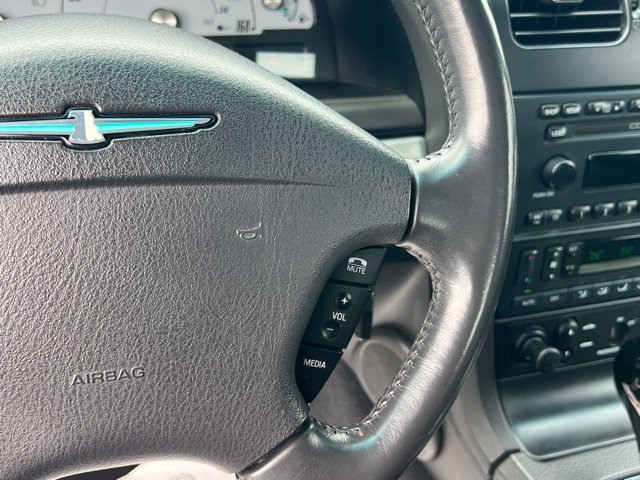 Used 2002 Ford Thunderbird RWD image 17