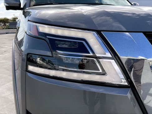 Used 2023 Nissan Armada SL w/ Captain's Chairs Package RWD image 31