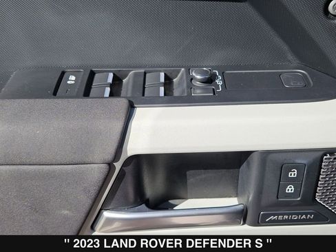 Used 2023 Land Rover Defender 110 S image 15