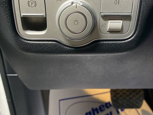 Used 2024 Mercedes-Benz GLS 450 4MATIC image 14