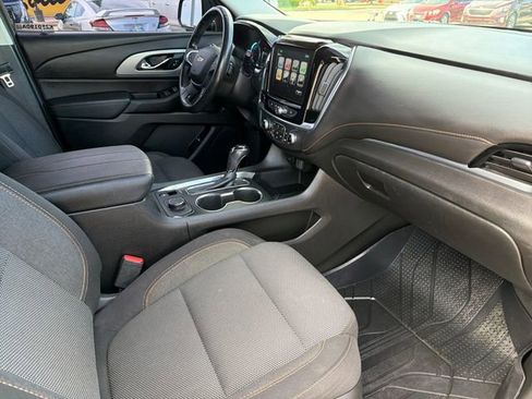 Used 2019 Chevrolet Traverse LT FWD image 21