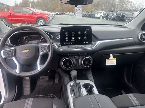 New 2025 Chevrolet Blazer LT w/ LPO, Floor Liner Package image 21