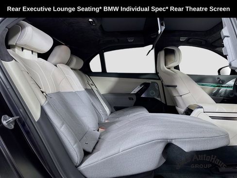 Used 2023 BMW 760i xDrive AWD/4WD image 36