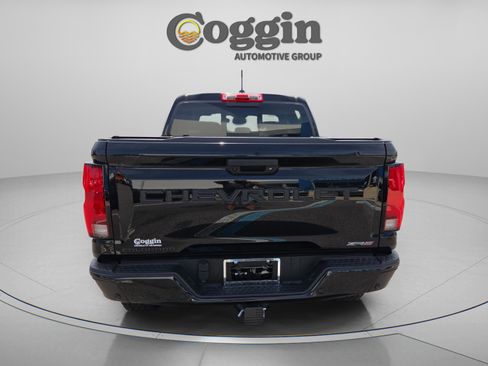 Certified 2024 Chevrolet Colorado ZR2 w/ Safety Package AWD/4WD image 4