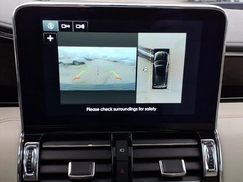 Used 2019 Lincoln Navigator Reserve image 24