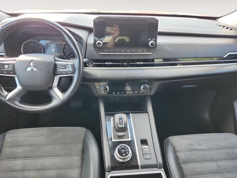Used 2023 Mitsubishi Outlander ES AWD/4WD image 11