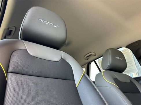 New 2025 Chevrolet Trax ACTIV w/ Driver Confidence Package image 18